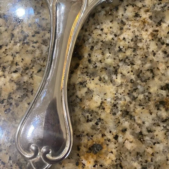 Vintage Victorian Silver Ornate Repousse’ Vanity Mirror, Brush, and Comb Set - Picture 14 of 16